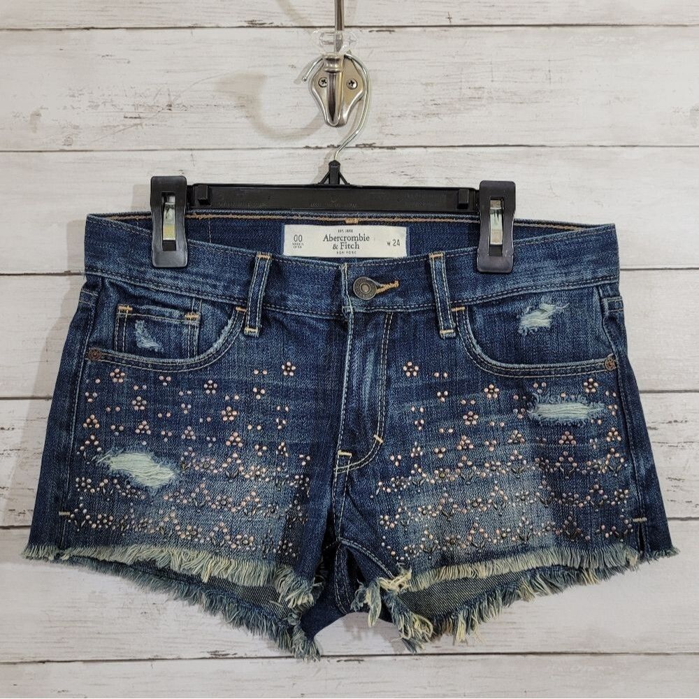 A&F Distressed Studded Cutoff Style Raw-Hem Shorts Summer Festival Size 00 /‎ 24
